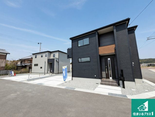洲本市上物部　第3期　新築一戸建ての外観|安心の10年保証！外観を美しく保ち、雨水で汚れを落とします！気になることがありましたら、お気軽にお問い合わせください！