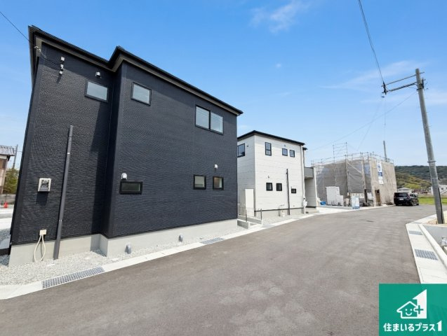 洲本市上物部　第3期　新築一戸建ての外観|お客様に長く安心して住んでいだだける事にこだわった家づくり！住んでからのアフターサービスにもしっかりと取り組んでいます！