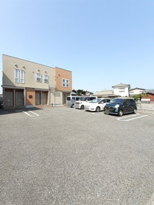 【駐車場】 | シャルマン河渡 | 駐車場に車を止められます