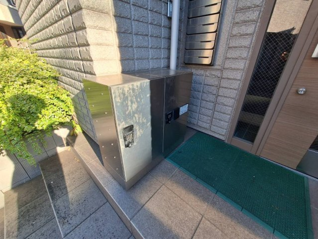 ヘーベルメゾン入江Ⅲのエントランス