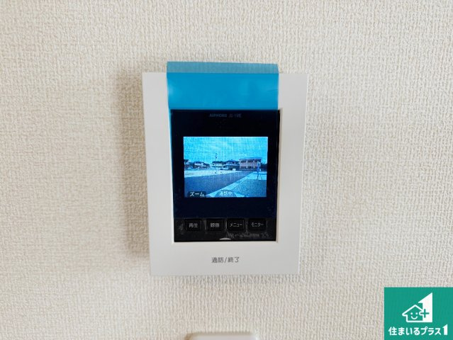 洲本市上物部　第3期　新築一戸建ての防犯設備|カラーモニターインターホン！声だけでなく来訪者の姿や顔がモニターで確認できるので、小さなお子様がいらっしゃるご家庭でも安心できます！