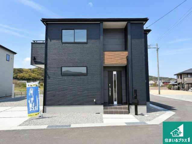 洲本市上物部　第3期　新築一戸建ての外観|安心の10年保証！外観を美しく保ち、雨水で汚れを落とします！気になることがありましたら、お気軽にお問い合わせください！