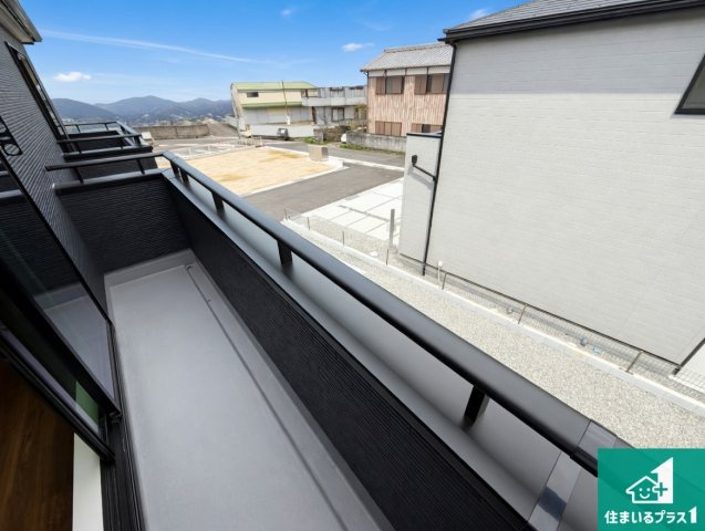 洲本市上物部　第3期　新築一戸建てのバルコニー|日当たりのよいバルコニー！お部屋が開放的に！