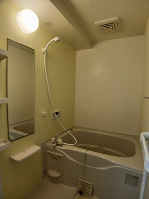 【浴室】 | ラ・フィエスタⅡ | コンパクトで使いやすいお風呂です