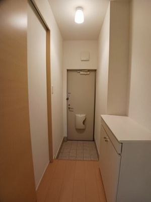 【玄関】 | ラ・フィエスタⅡ | 明るい玄関です