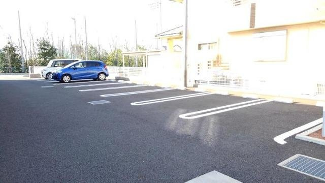 ニューヘイアンⅡの駐車場