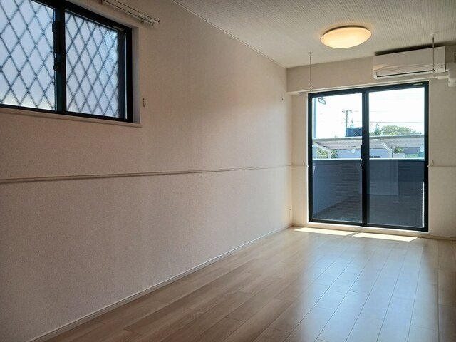 ヒカルサ加須ウエストⅡの居間・リビング