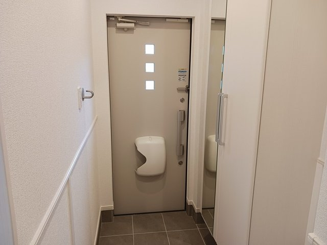 ヒカルサ加須ウエストⅡの玄関