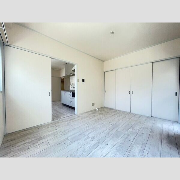 エムズコートⅡの居間・リビング