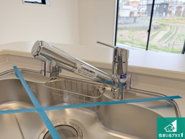 洲本市上物部　第3期　新築一戸建ての設備|浄水器を内蔵！炊飯時、お茶を作る時に安心してお水を使えます！お湯と冷水、浄水と原水、シャワーの切替えもワンタッチです！