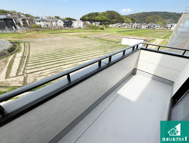 洲本市上物部　第3期　新築一戸建てのバルコニー|ワイドバルコニーは洗濯物を干すスペースが広いのでご家族が多くても安心！