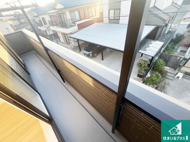 加古川市平岡町新在家　第7期　新築一戸建てのバルコニー|ワイドバルコニーは洗濯物を干すスペースが広いのでご家族が多くても安心！