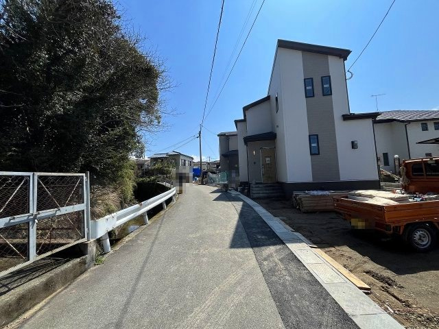 【その他】 | 福岡市西区今宿東3丁目　B号棟（全3棟）【仲介手数料無料・0円】 | 現地写真。前面道路です。
