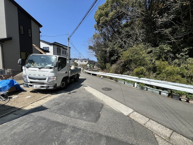 【その他】 | 福岡市西区今宿東3丁目　B号棟（全3棟）【仲介手数料無料・0円】 | 現地写真。前面道路です。