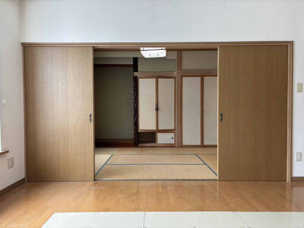 常呂郡訓子府町東町２２２番地１、２２３番１　平家建中古売家の和室|西側６帖和室