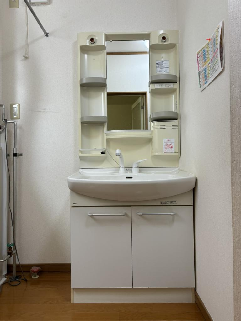 常呂郡訓子府町東町２２２番地１、２２３番１　平家建中古売家の独立洗面台|洗髪洗面化粧台
