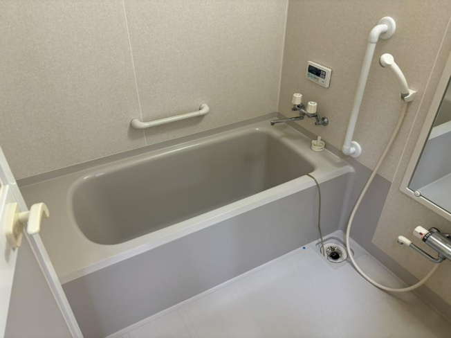 【浴室】 | 常呂郡訓子府町東町２２２番地１、２２３番１　平家建中古売家 | １坪タイプユニットバス