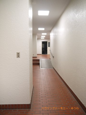 【その他共用部分】 | 巣鴨第２ＳＹマンション | 清潔感と歓迎感があるエントランスホールとなります。