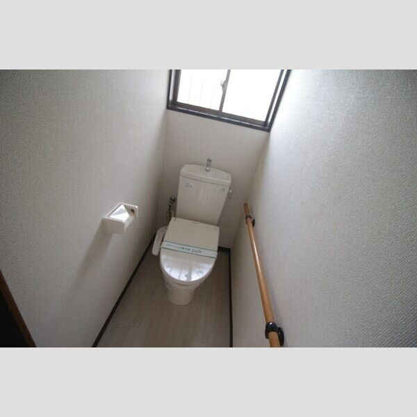 松本貸家Ⅱのトイレ