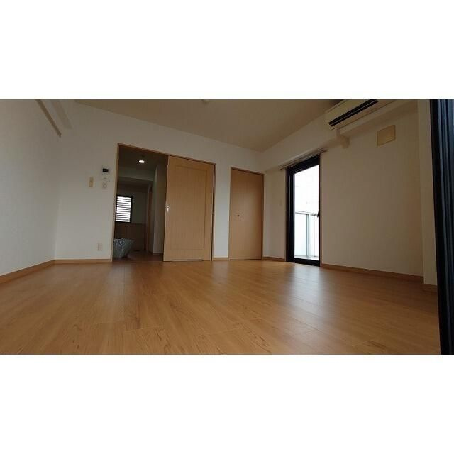 ドゥーシエル桜新町の内装