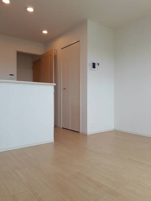 コンフォール　ヴィラージュの居間・リビング