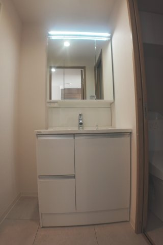 関屋ステーションハイツの独立洗面台