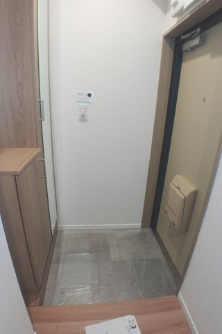 関屋ステーションハイツの玄関