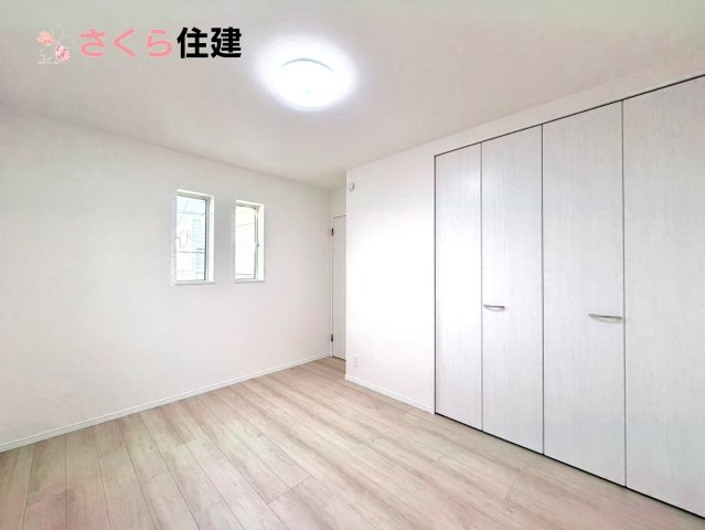 Heartful-Town 　東武江曽島駅１期　1棟の洋室|各部屋に収納あります！荷物が多い子育て世代や、趣味道具の多い方にもうれしいですね！