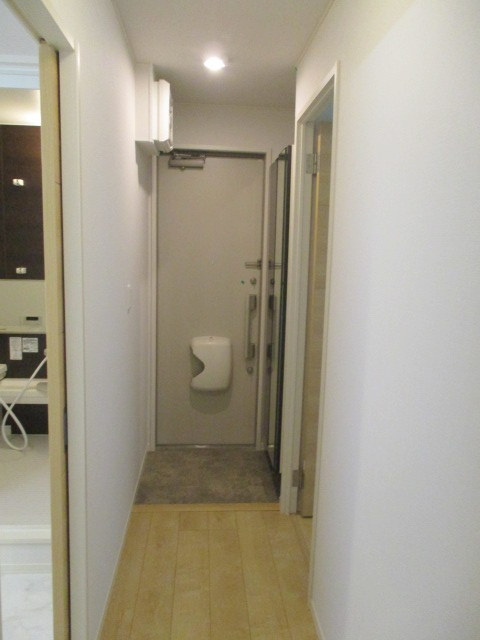 カサ ブランカ駒岡の玄関|玄関にはシューズボックス