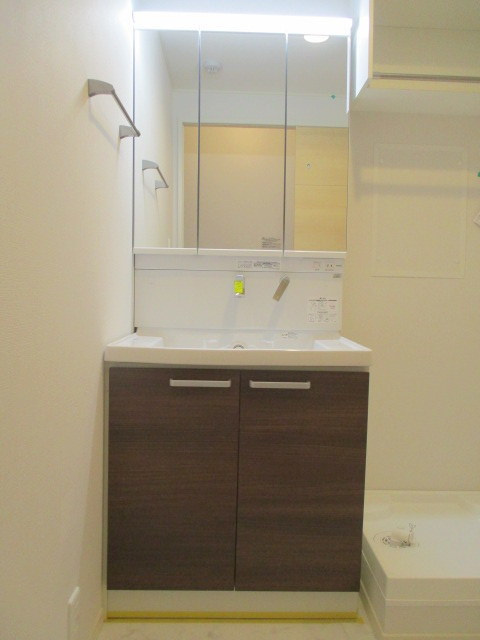 カサ ブランカ駒岡の洗面所|忙しい朝に嬉しいシャンプードレッサー