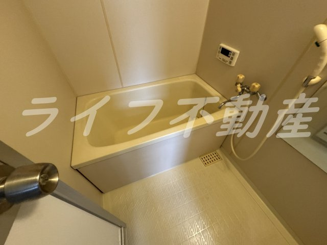 メゾンド中新開の浴室|きれいなお風呂です