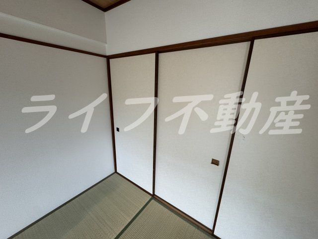 メゾンド中新開の収納|収納豊富です