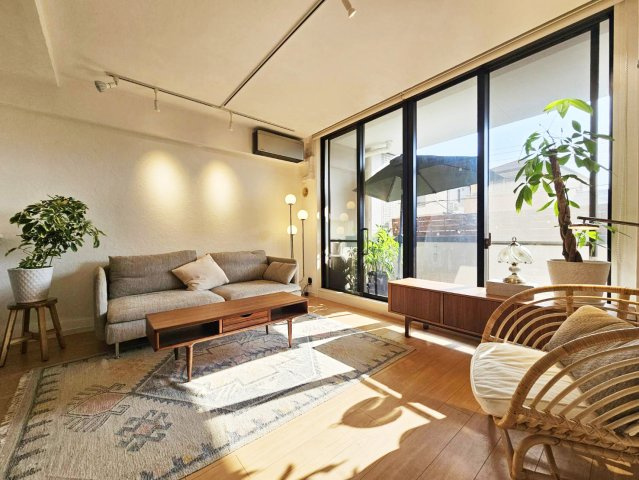 パークスクエア神戸山本通の居間・リビング|リビングダイニング