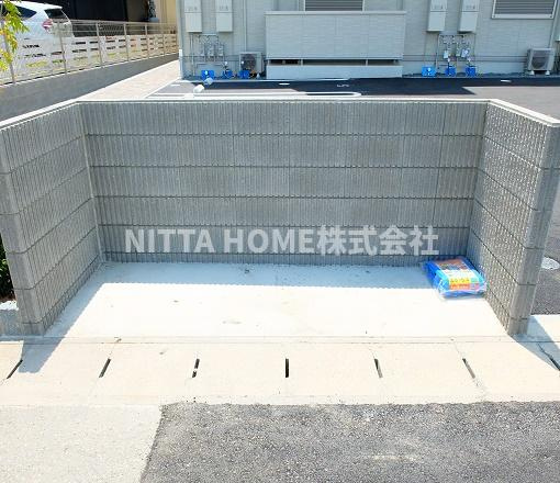 ヴェルデール・ヴィラ のその他|専用のゴミ捨て場があります＊