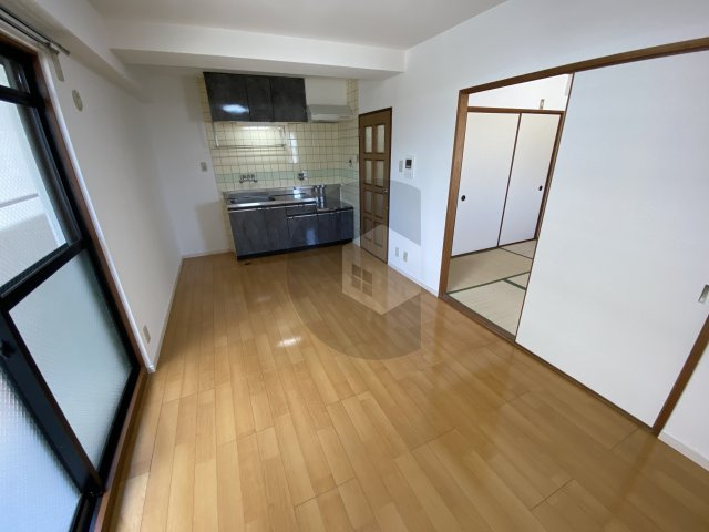 グロースパシフィック長田の子供部屋