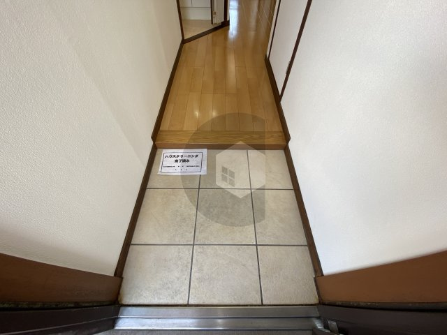 グロースパシフィック長田の玄関