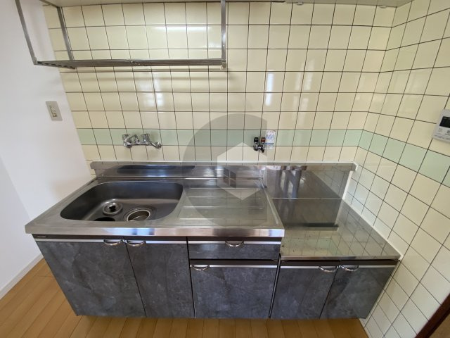グロースパシフィック長田のキッチン
