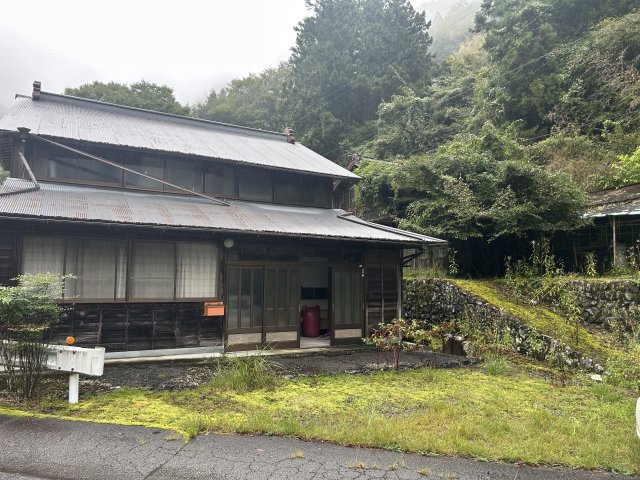 葵区口坂本　古民家の外観