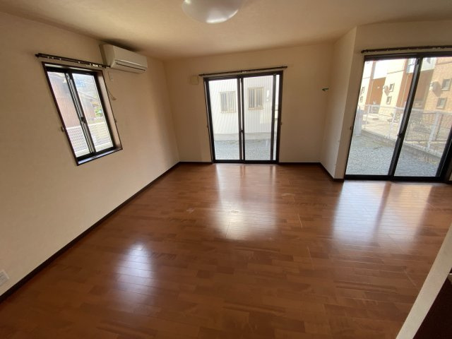 構3丁目貸家の居間・リビング