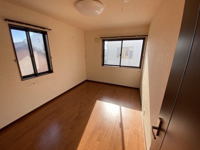 構3丁目貸家の子供部屋