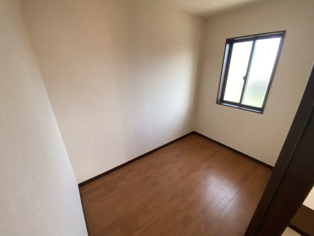 構3丁目貸家の洋室