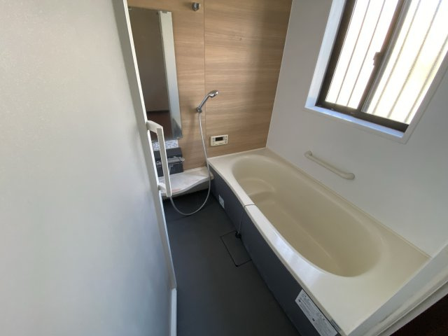 構3丁目貸家の浴室