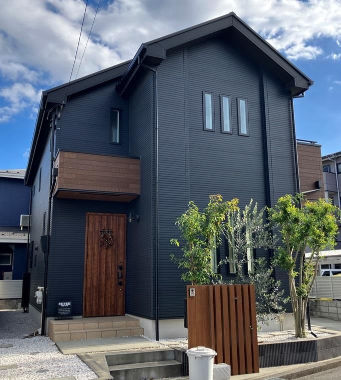 栄町戸建の外観