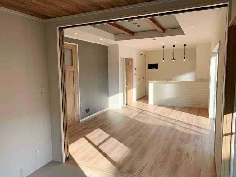 栄町戸建のキッチン