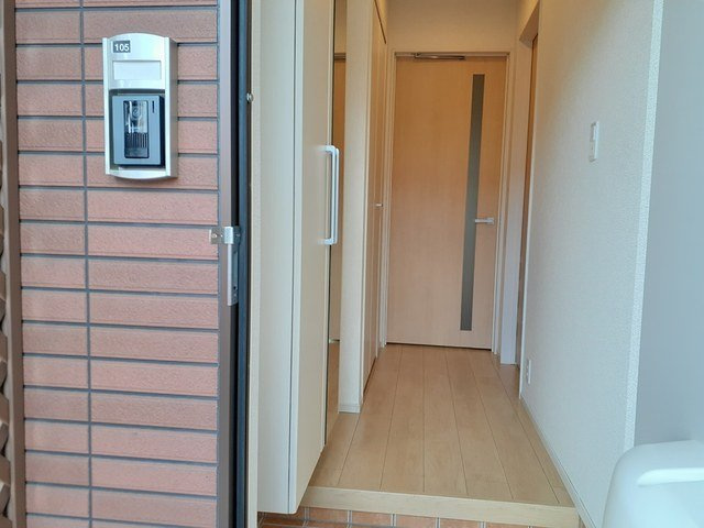 ヒルトンバイアの玄関