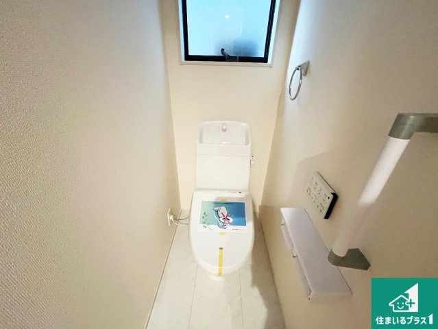洲本市宇原　新築一戸建てのトイレ|1・2階の2ヶ所にあるので、朝の忙しい時間の順番待ちもなく、深夜の利用にも大変便利です。