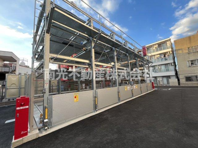 ムーンヒルズ大阪の駐車場