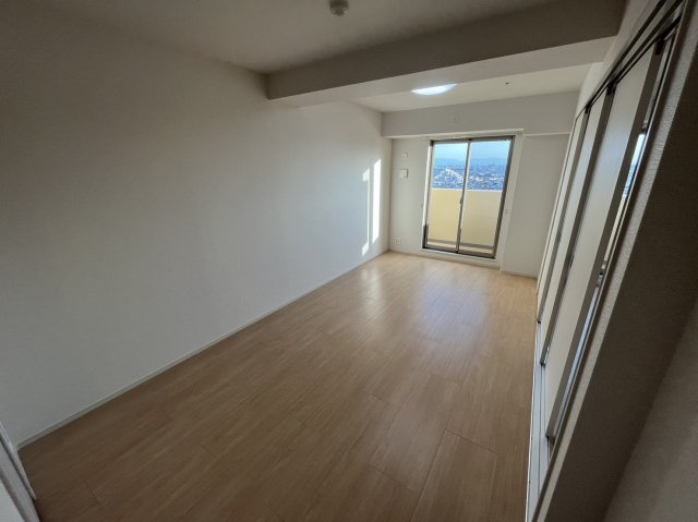 ムーンヒルズ大阪の洋室