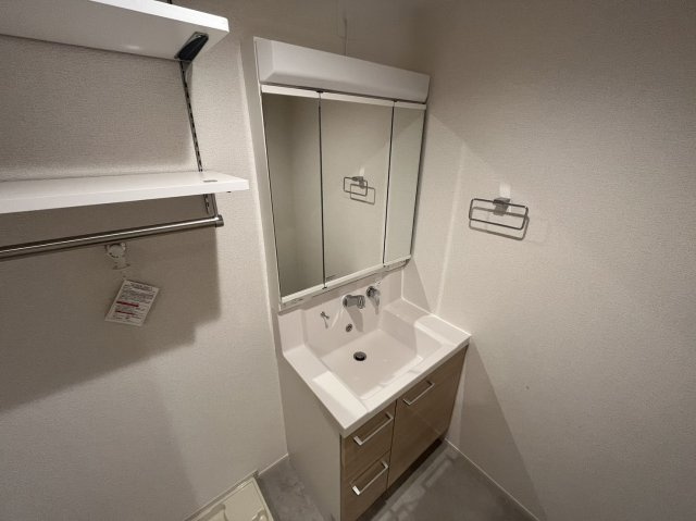 ムーンヒルズ大阪の独立洗面台