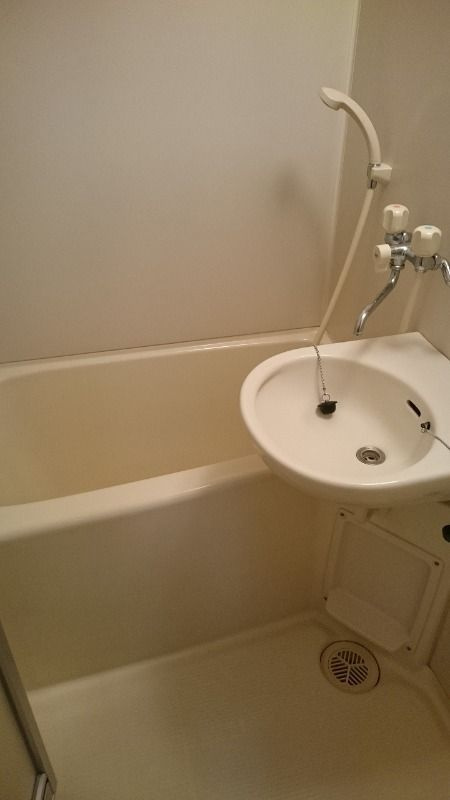 ラフォーレ町屋の浴室